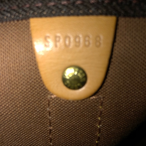 Louis Vuitton Vintage Monogram Keepall 55 Bag;Date Code-0968 w/COA/Lock & Key - Picture 4 of 17